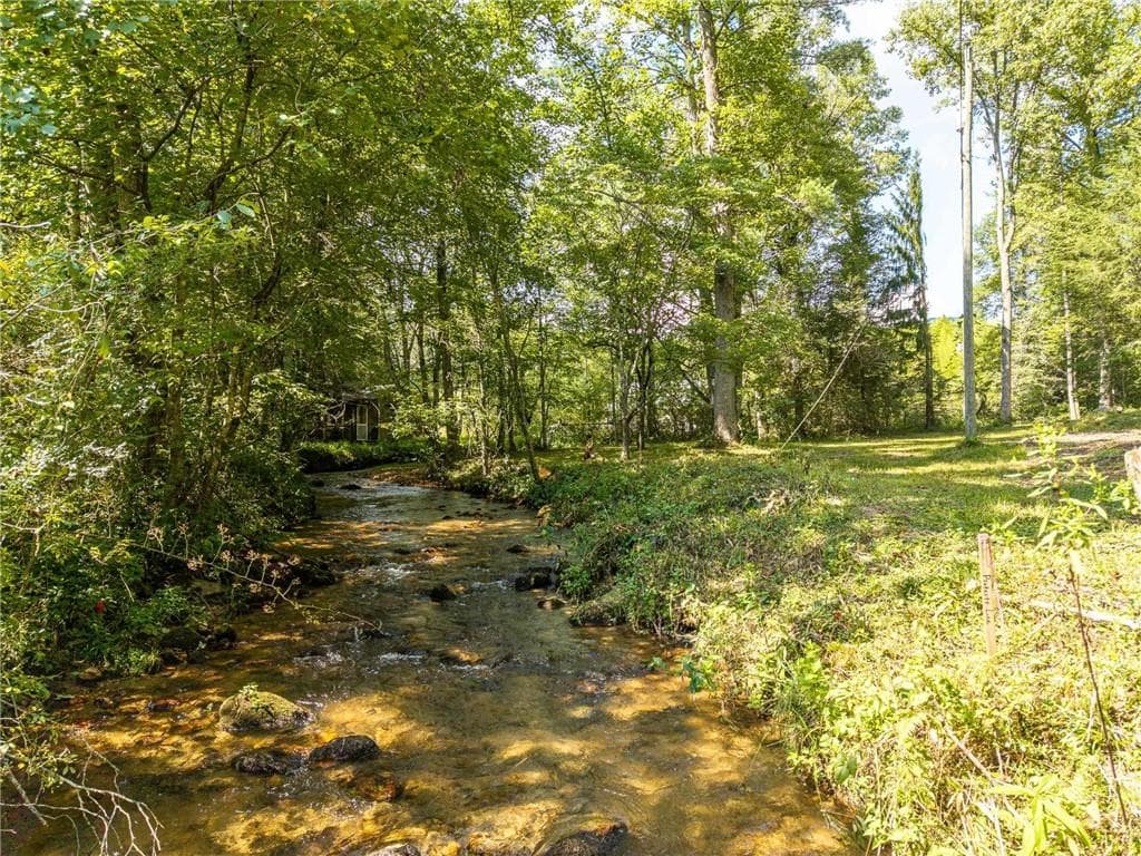 3 bedroom, 4 bathroom, 2,154 sq ft single family residence for sale at 4126 Zion Hill Road, Ellijay, GA 30540 — photo 6