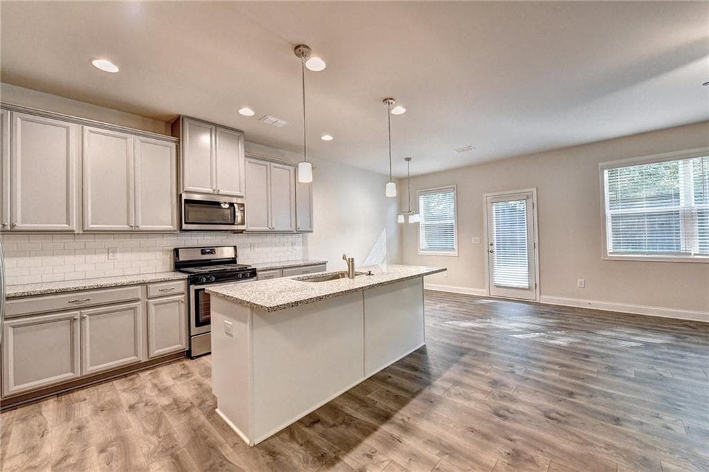3 bedroom, 3 bathroom, 2,108 sq ft townhouse for sale at 1809 Belmore Street, Smyrna, GA 30080 — photo 8