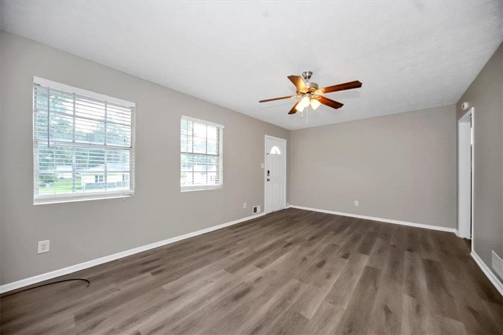 3 bedroom, 2 bathroom, 1,877 sq ft single family residence under contract at 139 Caldwell Drive, Hampton, GA 30228 — photo 10