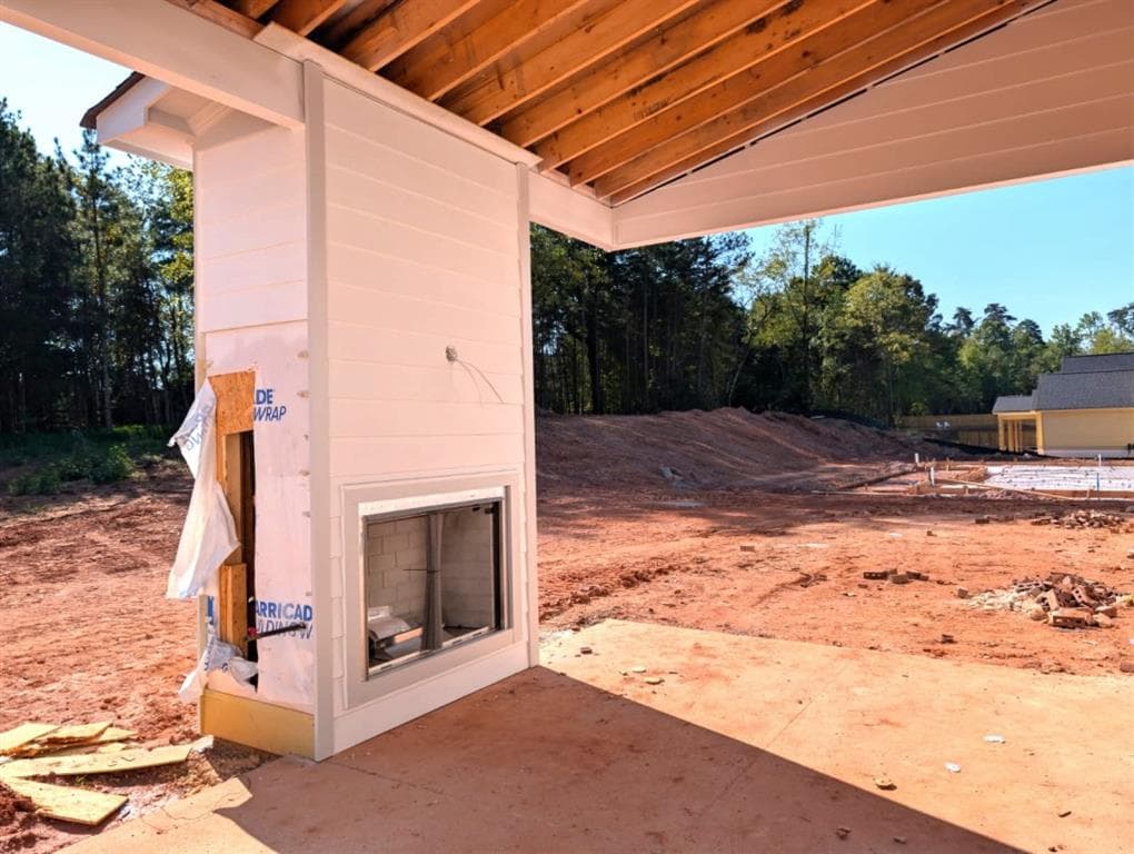 5 bedroom, 5 bathroom, 3,679 sq ft single family residence for sale at 4570 Greyson Manor Drive, Cumming, GA 30041 — photo 3