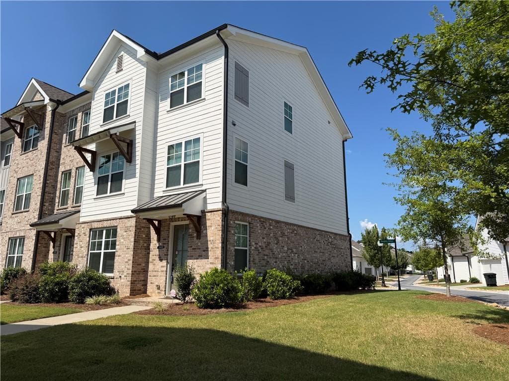 4 bedroom, 4 bathroom, 2,235 sq ft townhouse for sale at 3488 Reaping Ridge, Suwanee, GA 30024 — photo 4