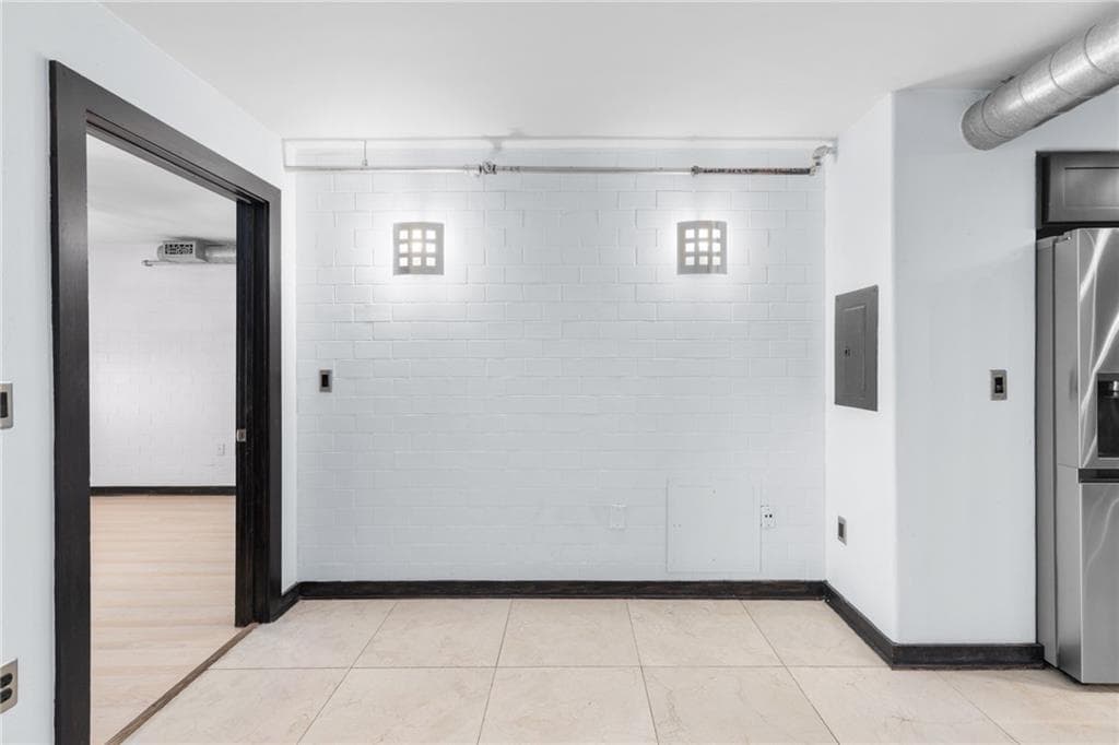 2 bedroom, 2 bathroom, 1,109 sq ft condominium for sale at 795 Hammond Drive 1013, Sandy Springs, GA 30328 — photo 6