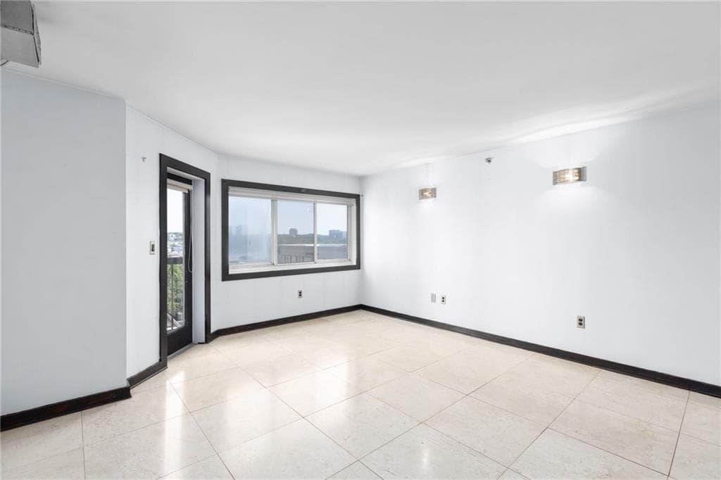2 bedroom, 2 bathroom, 1,109 sq ft condominium for sale at 795 Hammond Drive 1013, Sandy Springs, GA 30328 — photo 9