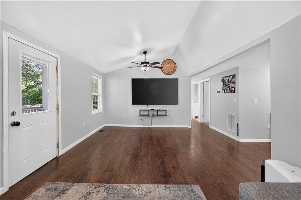 3 bedroom, 2 bathroom, 1,676 sq ft single family residence under contract at 39 Cabin Creek Circle, Commerce, GA 30529 — photo 7