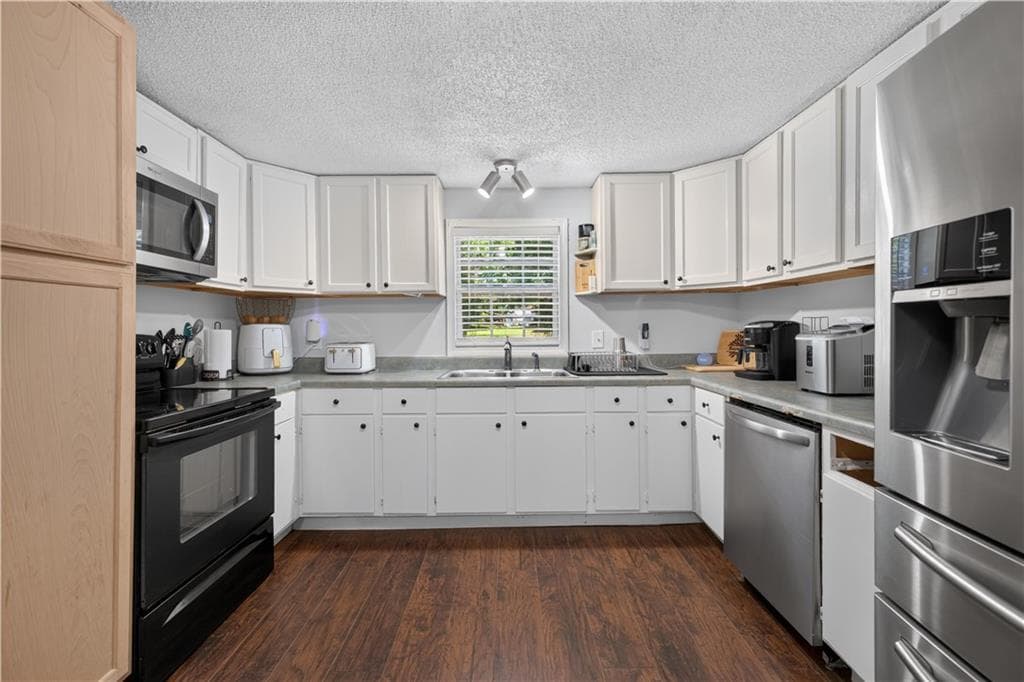 3 bedroom, 2 bathroom, 1,676 sq ft single family residence under contract at 39 Cabin Creek Circle, Commerce, GA 30529 — photo 10