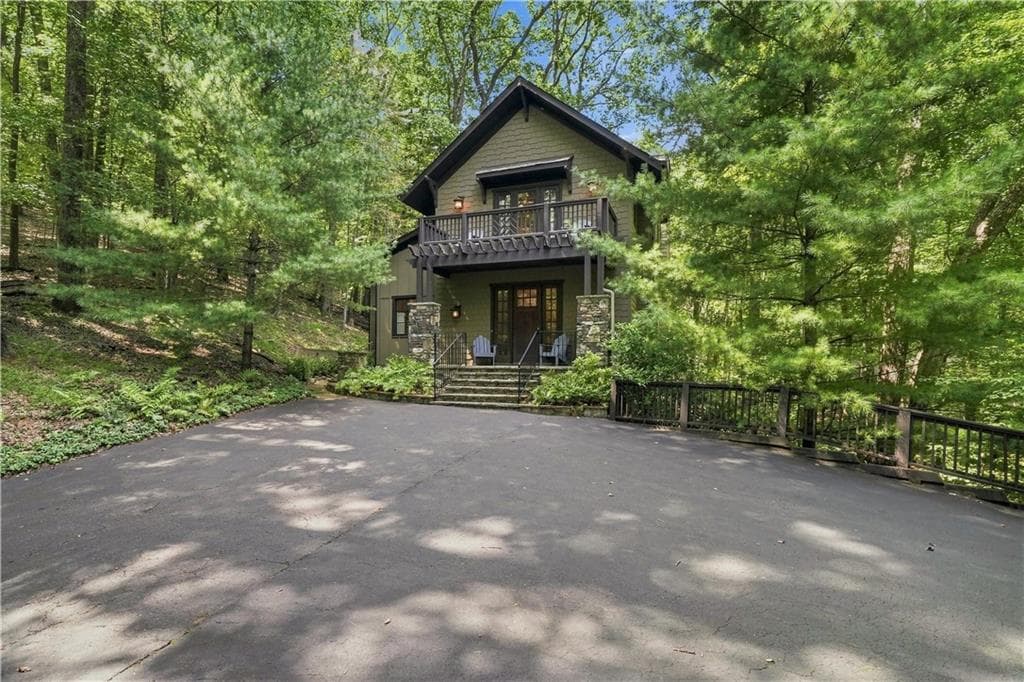 4 bedroom, 4 bathroom, 3,448 sq ft single family residence for sale at 64 Gentle Dove Walk, Big Canoe, GA 30143