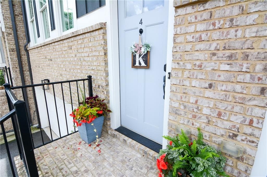 4 bedroom, 4 bathroom, 2,604 sq ft townhouse for sale at 370 Thrasher Street 4, Norcross, GA 30071 — photo 3