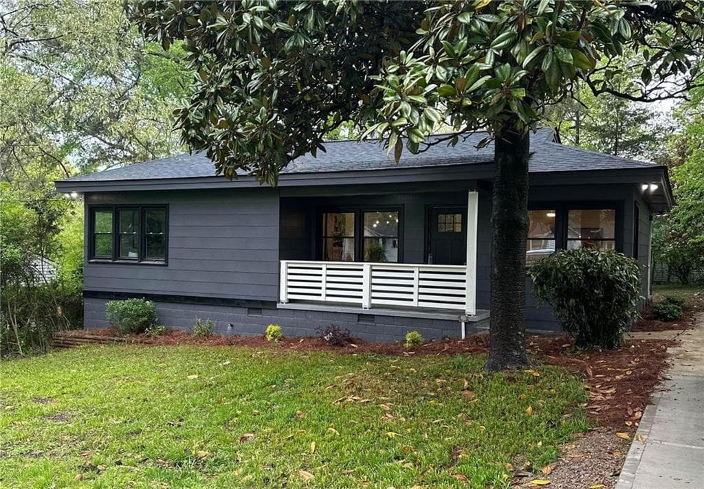 2 bedroom, 1 bathroom, 1,003 sq ft single family residence for sale at 2272 Wallace Drive, Chamblee, GA 30341
