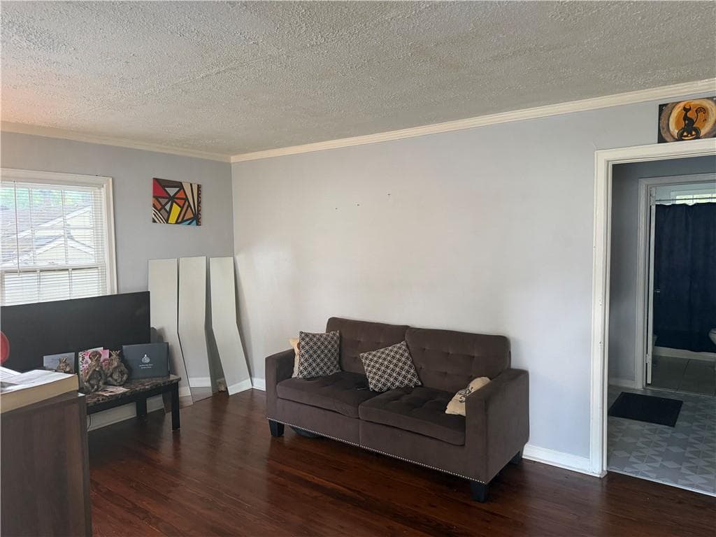 2 bedroom, 1 bathroom, 903 sq ft single family residence for sale at 204 Birch Street, Hapeville, GA 30354 — photo 3