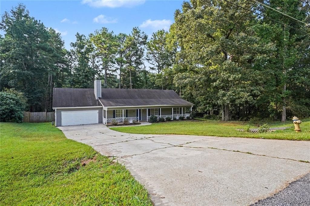 3 bedroom, 2 bathroom, 1,684 sq ft single family residence for sale at 495 Robin Road, Covington, GA 30016 — photo 2