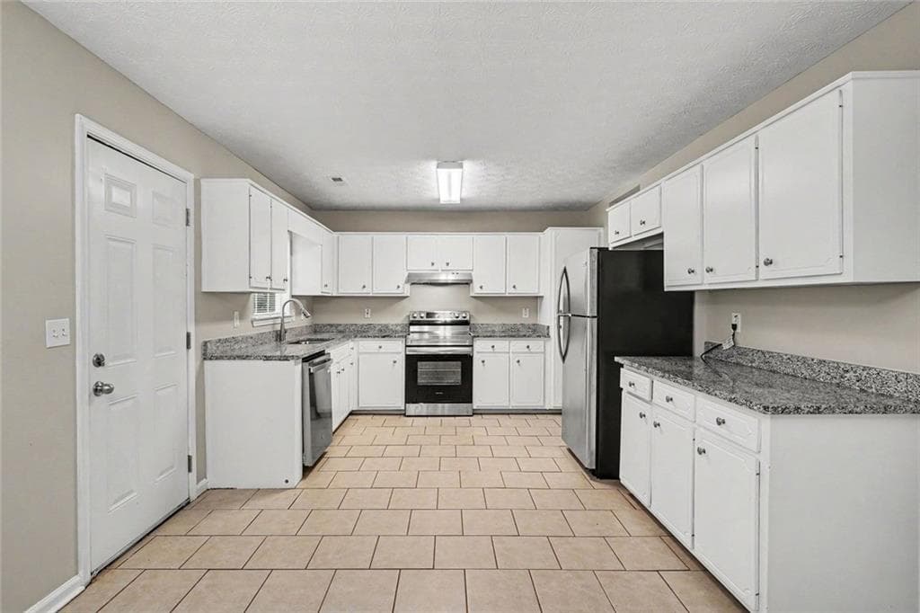 3 bedroom, 2 bathroom, 1,684 sq ft single family residence for sale at 495 Robin Road, Covington, GA 30016 — photo 10