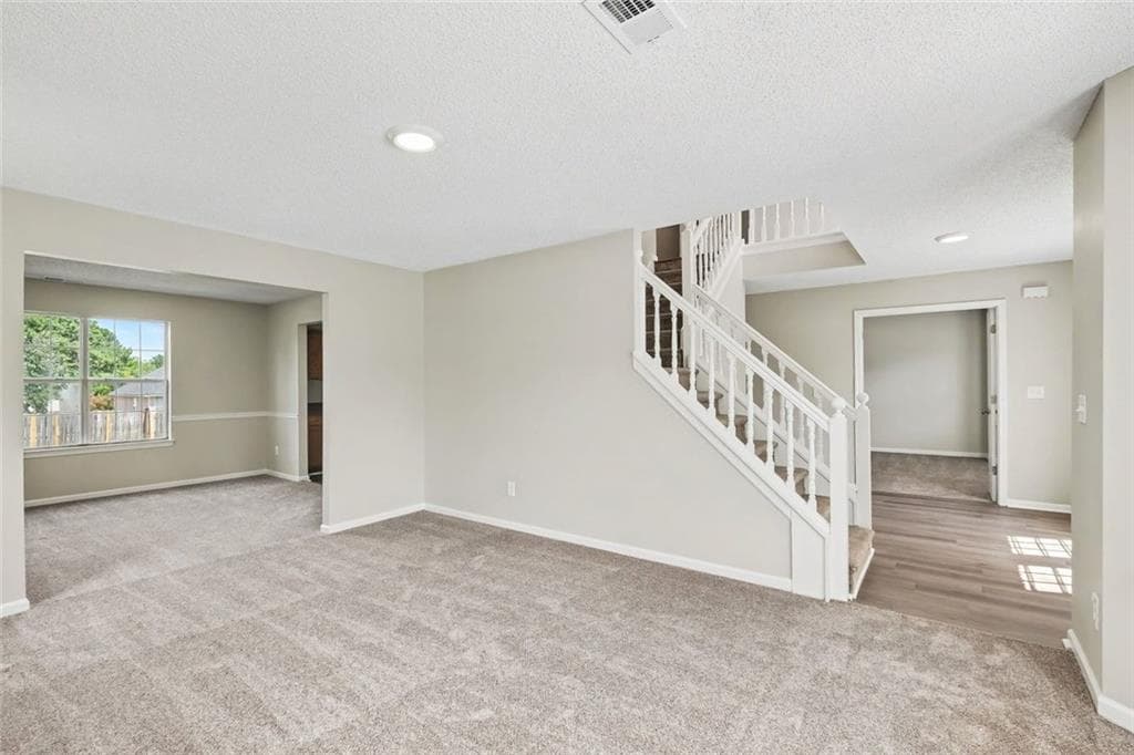 5 bedroom, 3 bathroom, 2,889 sq ft single family residence for sale at 6182 Giles Road, Lithonia, GA 30058 — photo 7