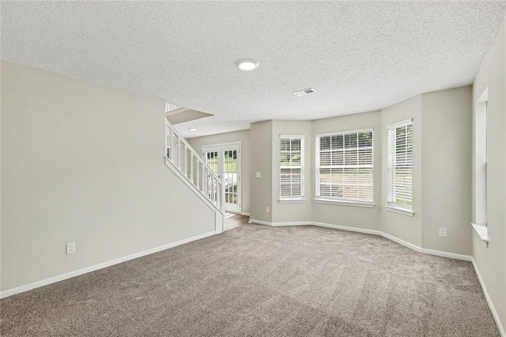 5 bedroom, 3 bathroom, 2,889 sq ft single family residence for sale at 6182 Giles Road, Lithonia, GA 30058 — photo 9