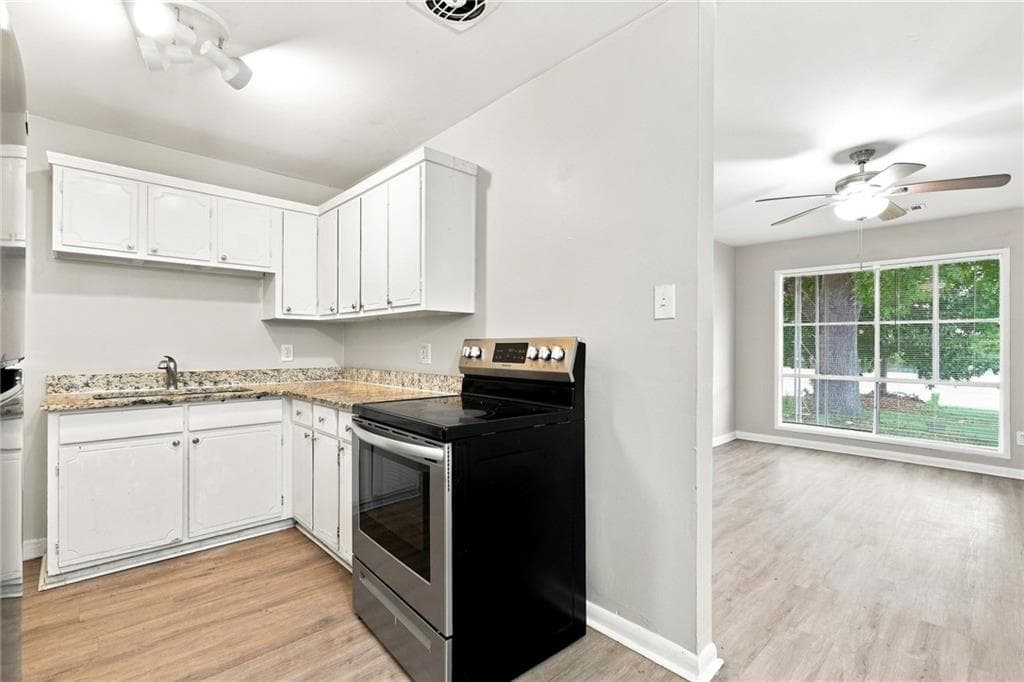3 bedroom, 1 bathroom, 1,211 sq ft single family residence for rent at 6631 Baldwin Court, Riverdale, GA 30274 for $1,345 a month — photo 3