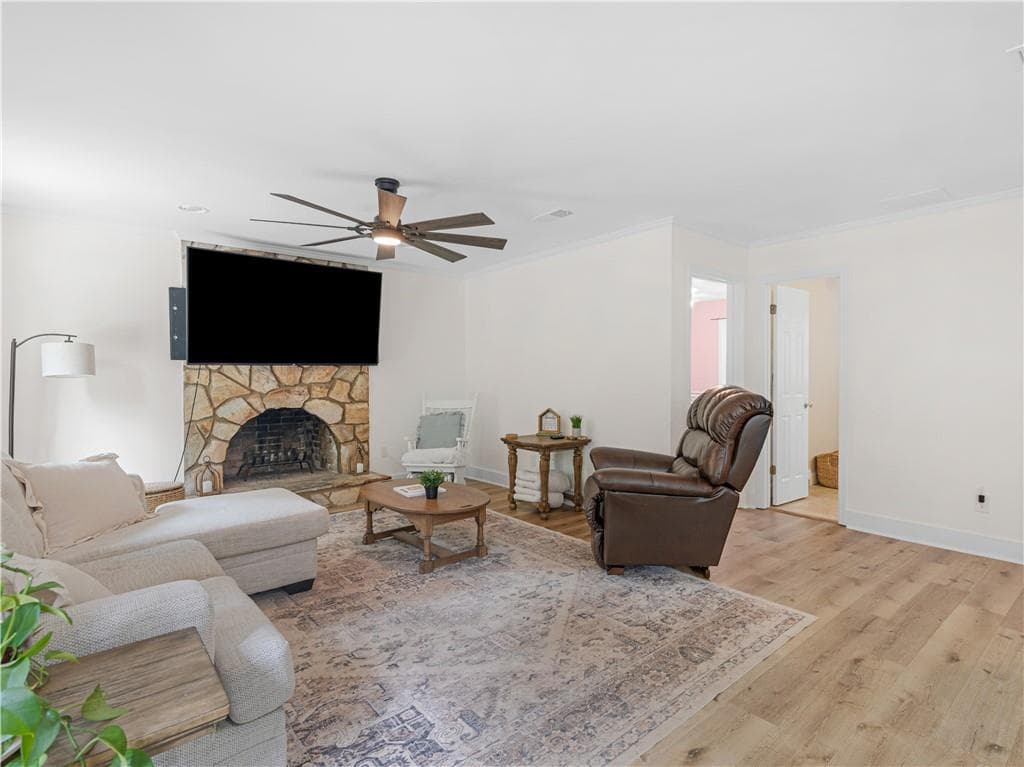 3 bedroom, 2 bathroom, 1,458 sq ft single family residence under contract at 1301 Marshall Store Road, Watkinsville, GA 30677 — photo 2