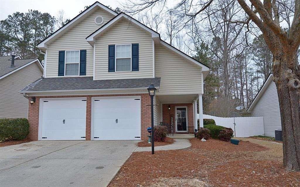 3 bedroom, 3 bathroom, 1,916 sq ft single family residence under contract at 2518 Centennial Commons View, Acworth, GA 30102