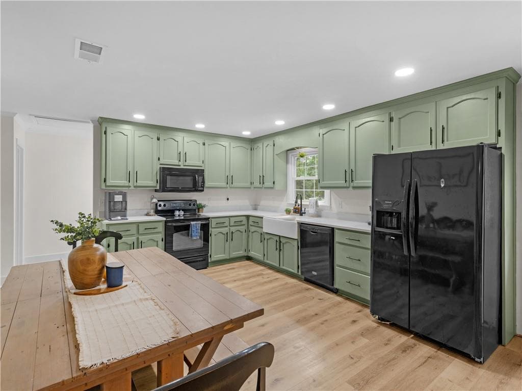 3 bedroom, 2 bathroom, 1,458 sq ft single family residence under contract at 1301 Marshall Store Road, Watkinsville, GA 30677 — photo 5