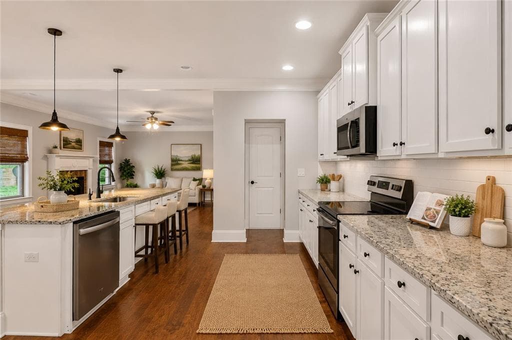4 bedroom, 4 bathroom, 3,074 sq ft single family residence for sale at 308 Cinnamon Bark Pass, Locust Grove, GA 30248 — photo 5