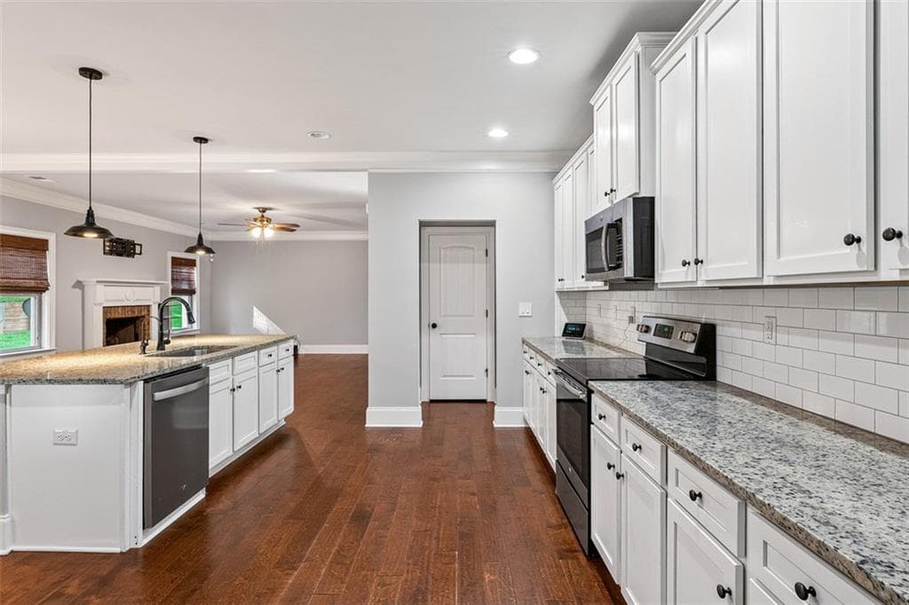 4 bedroom, 4 bathroom, 3,074 sq ft single family residence for sale at 308 Cinnamon Bark Pass, Locust Grove, GA 30248 — photo 6