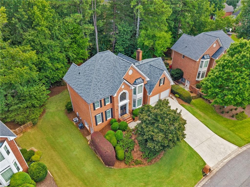 5 bedroom, 5 bathroom, 5,125 sq ft single family residence under contract at 10755 Carrara Cove, Alpharetta, GA 30022 — photo 2