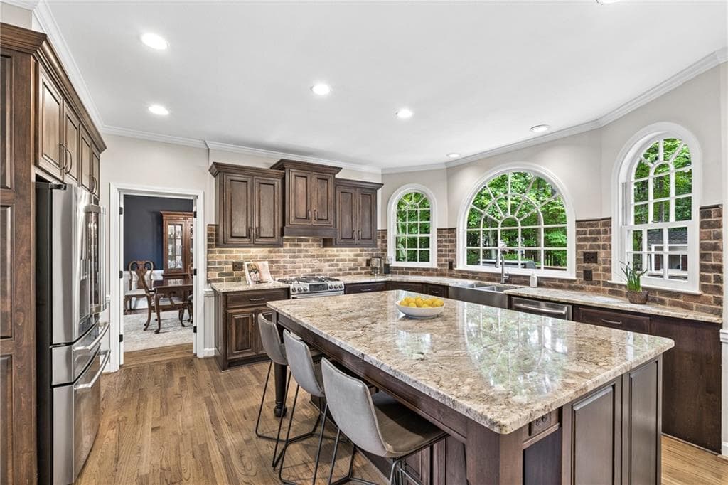 5 bedroom, 5 bathroom, 5,125 sq ft single family residence under contract at 10755 Carrara Cove, Alpharetta, GA 30022 — photo 7