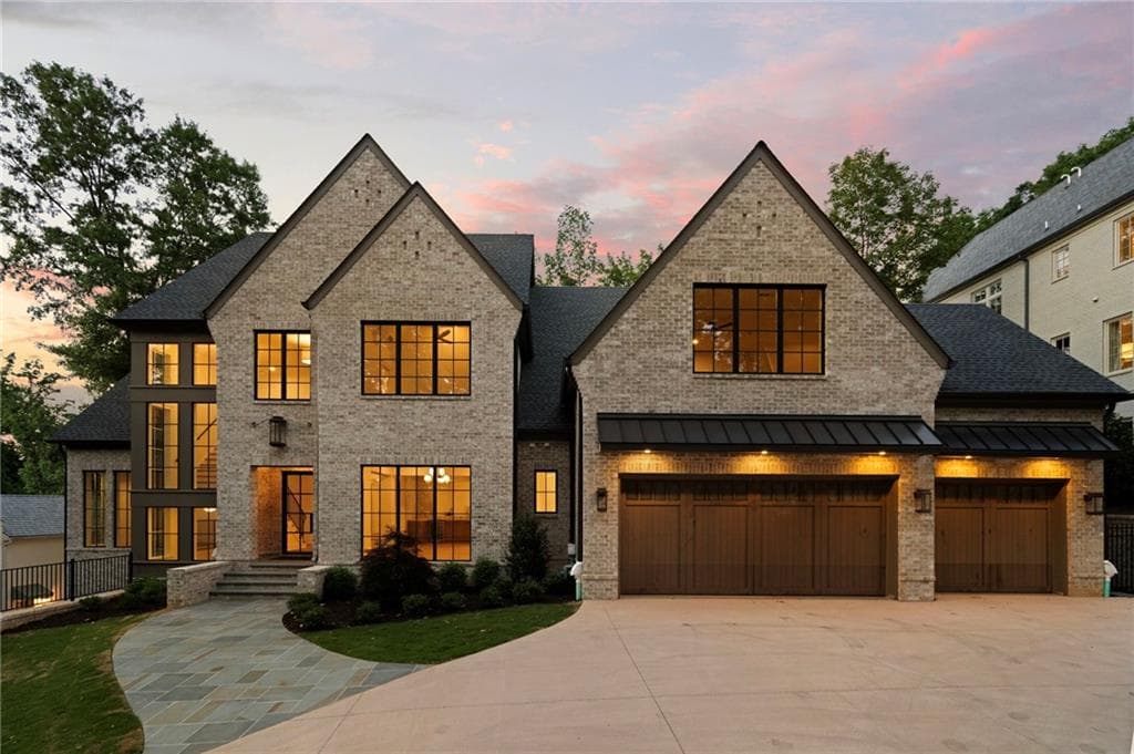 6 bedroom, 8 bathroom, 10,644 sq ft single family residence for sale at 95 Blackland Road, Atlanta, GA 30342 — photo 3