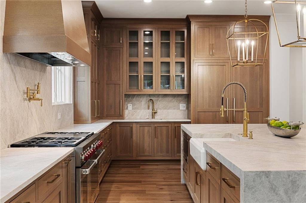 6 bedroom, 8 bathroom, 10,644 sq ft single family residence for sale at 95 Blackland Road, Atlanta, GA 30342 — photo 9