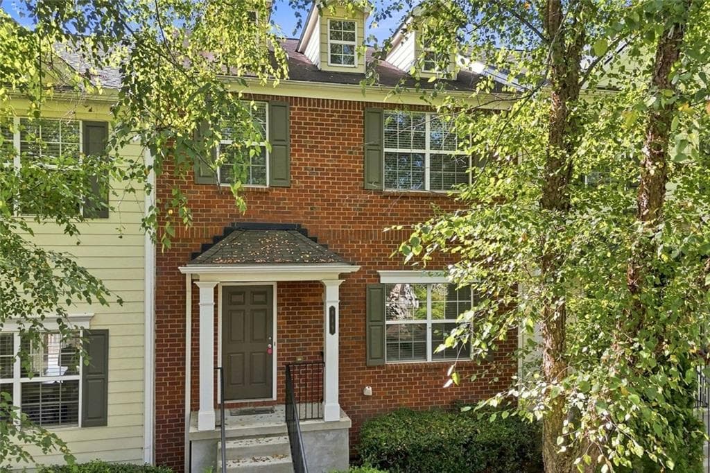 2 bedroom, 3 bathroom, 2,640 sq ft townhouse for rent at 819 Society Court, Woodstock, GA 30188 for $1,950 a month — photo 1 of 60