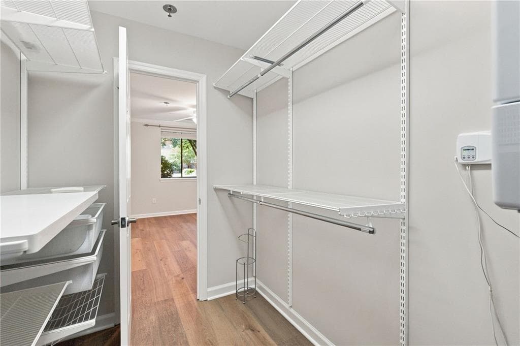 2 bedroom, 2 bathroom, 1,070 sq ft condominium for sale at 300 Johnson Ferry Road A104, Sandy Springs, GA 30328 — photo 8