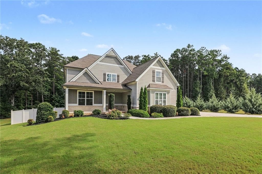 4 bedroom, 4 bathroom, 3,350 sq ft single family residence for sale at 181 Peppertree Drive, Newnan, GA 30265 — photo 2