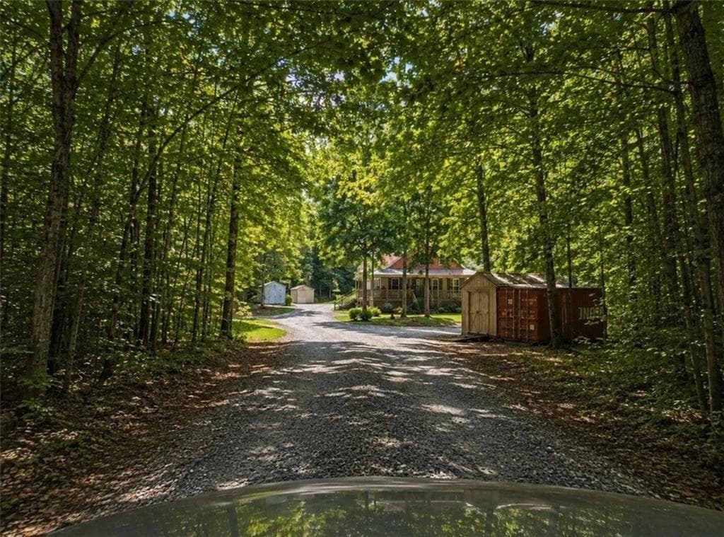 3 bedroom, 2 bathroom, 1,956 sq ft single family residence for sale at 517 Franklin Goldmine Road, Cumming, GA 30028 — photo 1 of 37