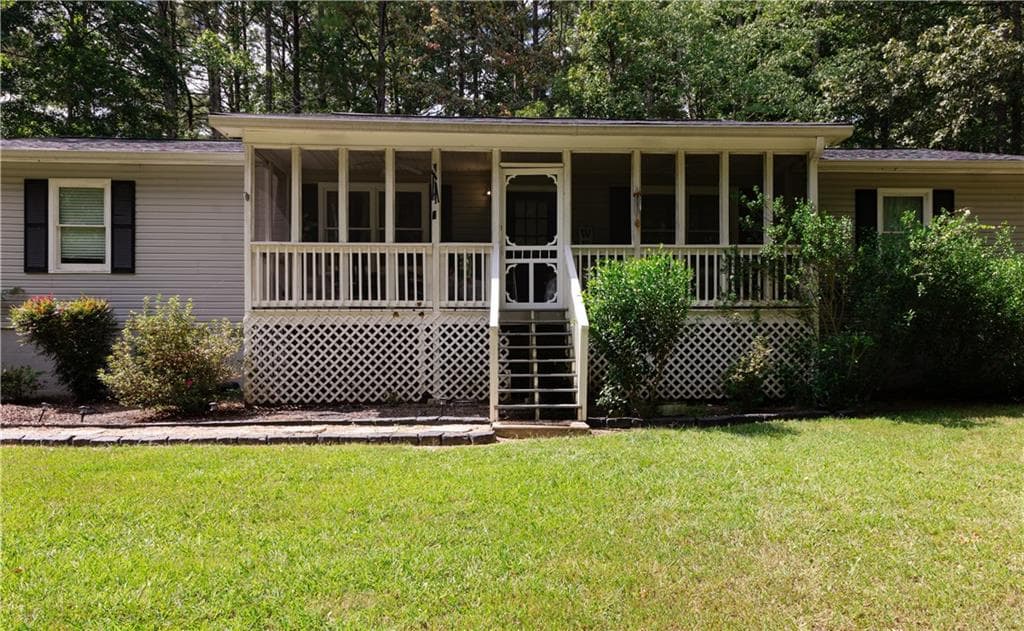 4 bedroom, 2 bathroom, 1,764 sq ft single family residence for sale at 2641 E Hermitage Road, Kingston, GA 30145 — photo 3