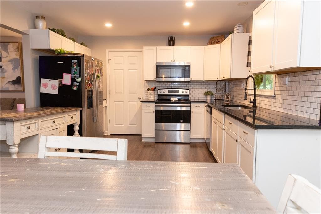 4 bedroom, 2 bathroom, 1,764 sq ft single family residence for sale at 2641 E Hermitage Road, Kingston, GA 30145 — photo 10