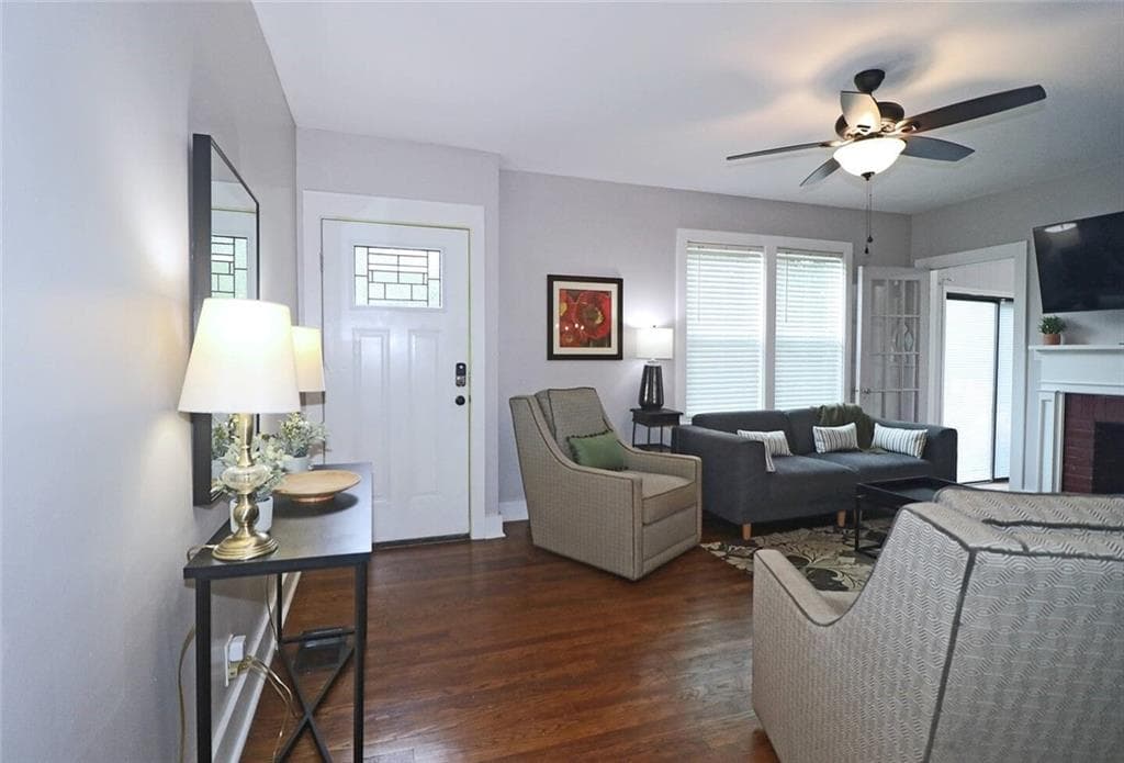 3 bedroom, 2 bathroom, 1,410 sq ft single family residence for rent at 2039 Ridgedale Road, Atlanta, GA 30317 for $3,200 a month — photo 9