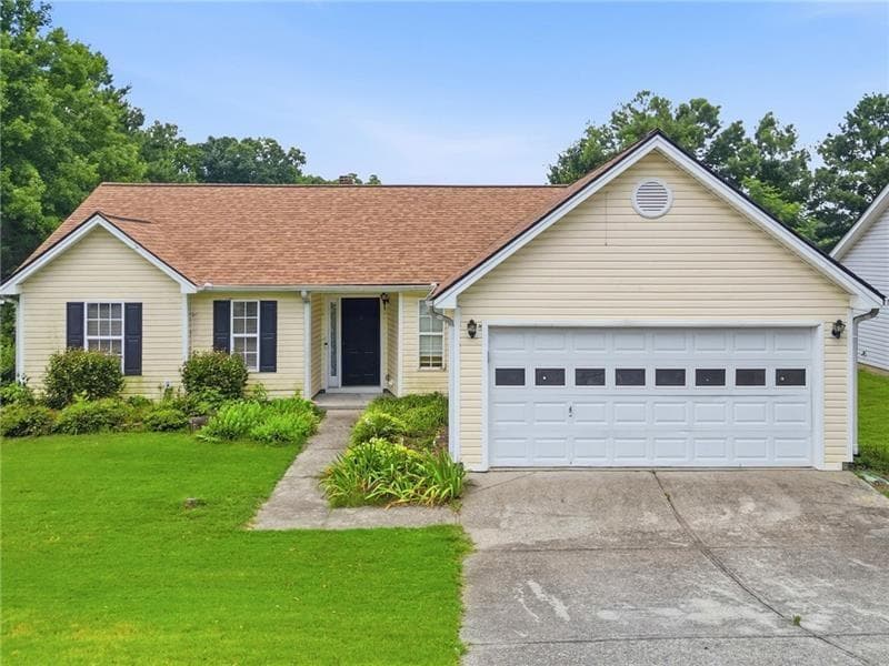 3 bedroom, 2 bathroom, 1,407 sq ft single family residence for sale at 695 Amelia Grove Lane, Lawrenceville, GA 30045 — photo 1 of 28