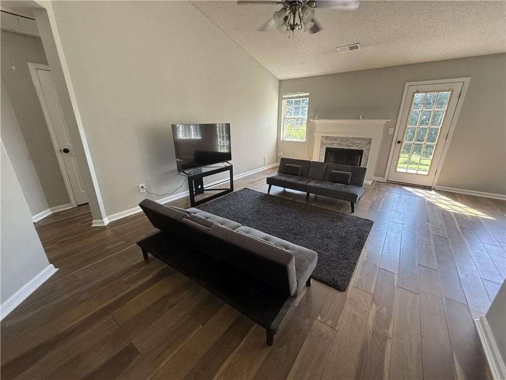 3 bedroom, 2 bathroom, 1,407 sq ft single family residence for sale at 695 Amelia Grove Lane, Lawrenceville, GA 30045 — photo 8