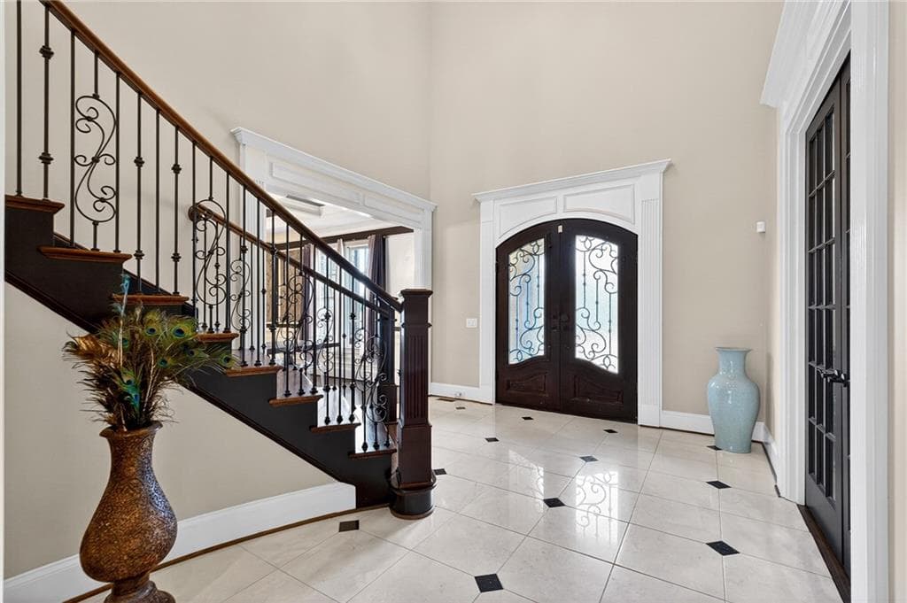 6 bedroom, 7 bathroom, 8,164 sq ft single family residence for sale at 1820 Turnberry Avenue, Suwanee, GA 30024 — photo 5