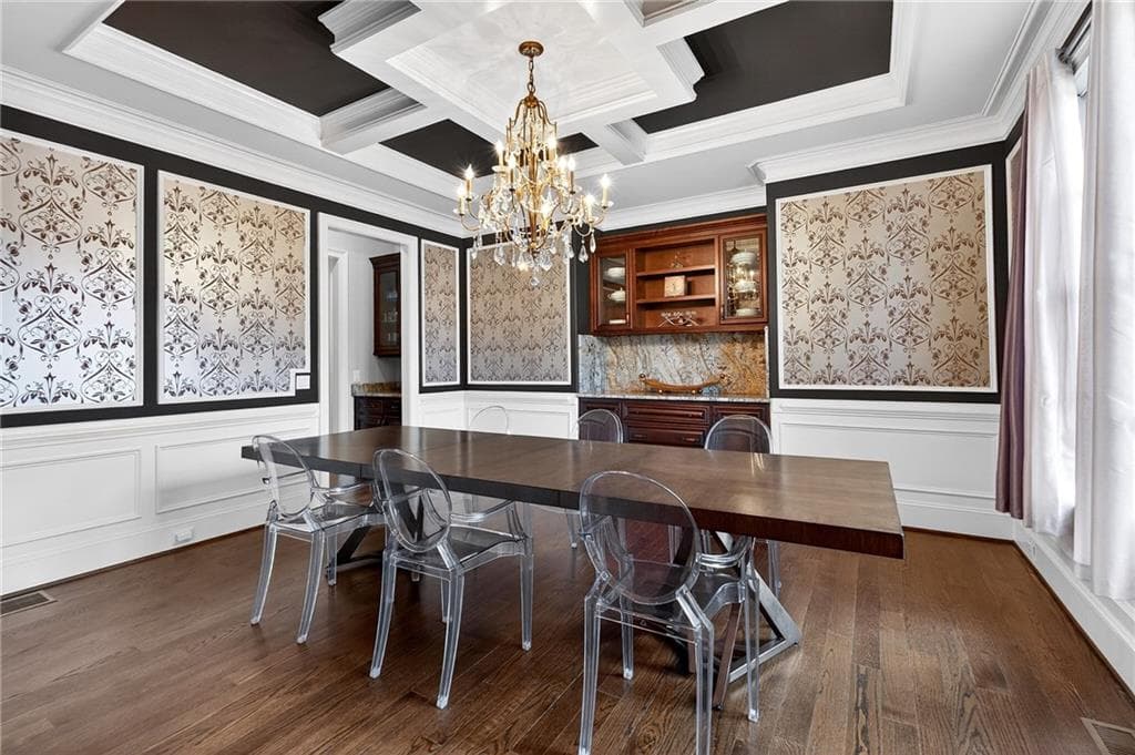 6 bedroom, 7 bathroom, 8,164 sq ft single family residence for sale at 1820 Turnberry Avenue, Suwanee, GA 30024 — photo 8