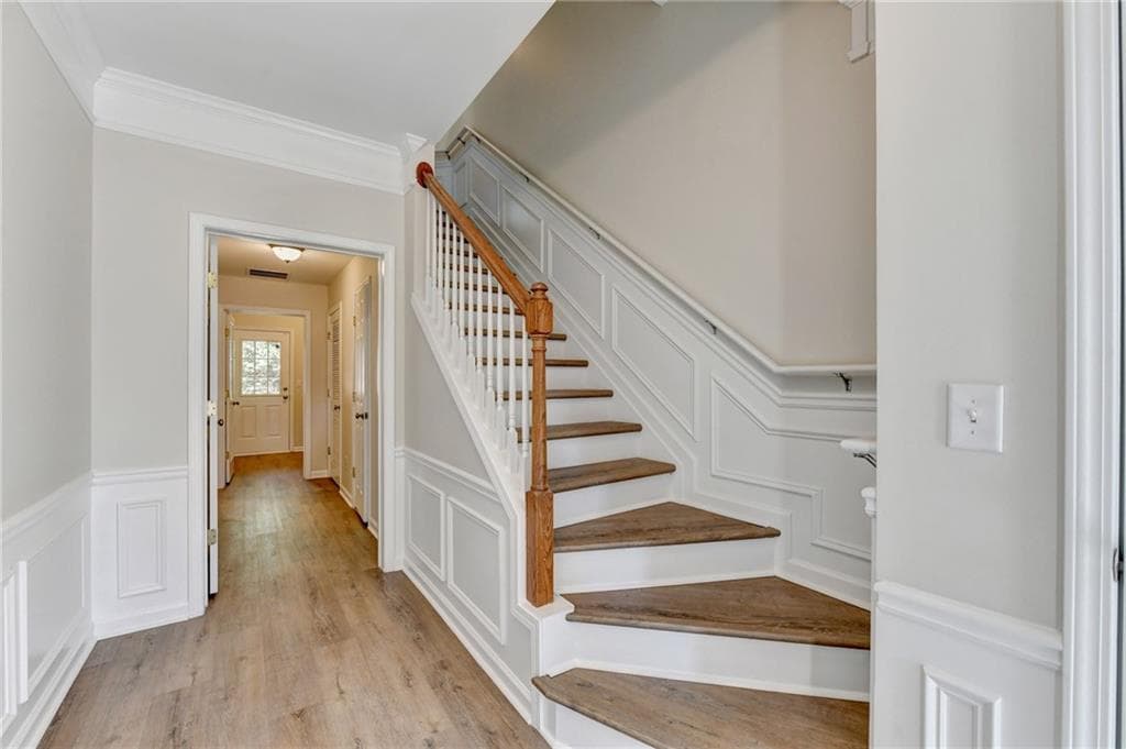 3 bedroom, 4 bathroom, 1,900 sq ft townhouse for rent at 2026 Merrimont Way, Roswell, GA 30075 for $2,950 a month — photo 3