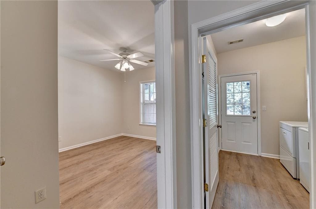 3 bedroom, 4 bathroom, 1,900 sq ft townhouse for rent at 2026 Merrimont Way, Roswell, GA 30075 for $2,950 a month — photo 5