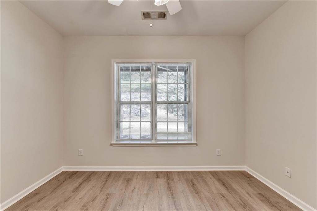 3 bedroom, 4 bathroom, 1,900 sq ft townhouse for rent at 2026 Merrimont Way, Roswell, GA 30075 for $2,950 a month — photo 7
