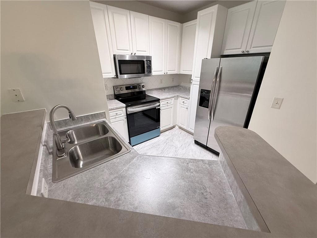 1 bedroom, 1 bathroom, 780 sq ft condominium for sale at 10 Perimeter Summit Boulevard 4307, Atlanta, GA 30319 — photo 6