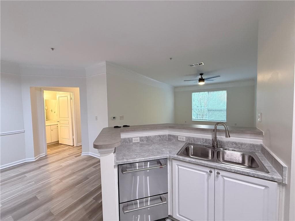 1 bedroom, 1 bathroom, 780 sq ft condominium for sale at 10 Perimeter Summit Boulevard 4307, Atlanta, GA 30319 — photo 8