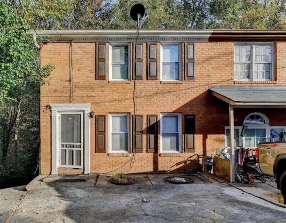 3 bedroom, 2 bathroom, 1,122 sq ft townhouse for sale at 937 Carla Place, Norcross, GA 30093