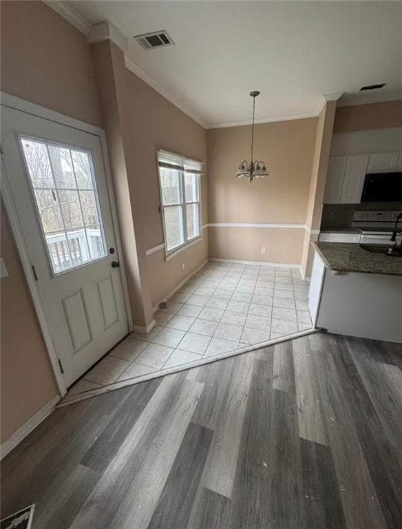 3 bedroom, 2 bathroom, 1,122 sq ft townhouse for sale at 937 Carla Place, Norcross, GA 30093 — photo 3