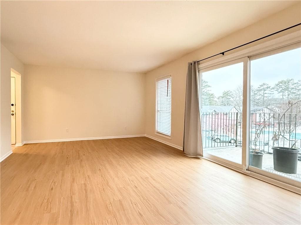 2 bedroom, 2 bathroom, 1,253 sq ft condominium for sale at 6851 Roswell Road O34, Atlanta, GA 30328 — photo 5