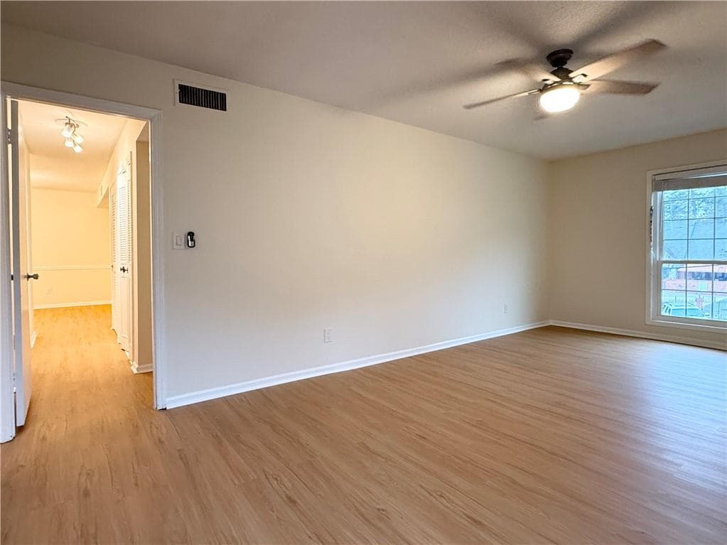 2 bedroom, 2 bathroom, 1,253 sq ft condominium for sale at 6851 Roswell Road O34, Atlanta, GA 30328 — photo 9
