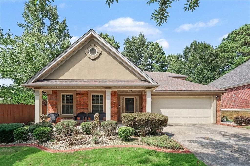 4 bedroom, 3 bathroom, 2,174 sq ft single family residence for sale at 8001 Gossamer Drive, Fairburn, GA 30213 — photo 1 of 29