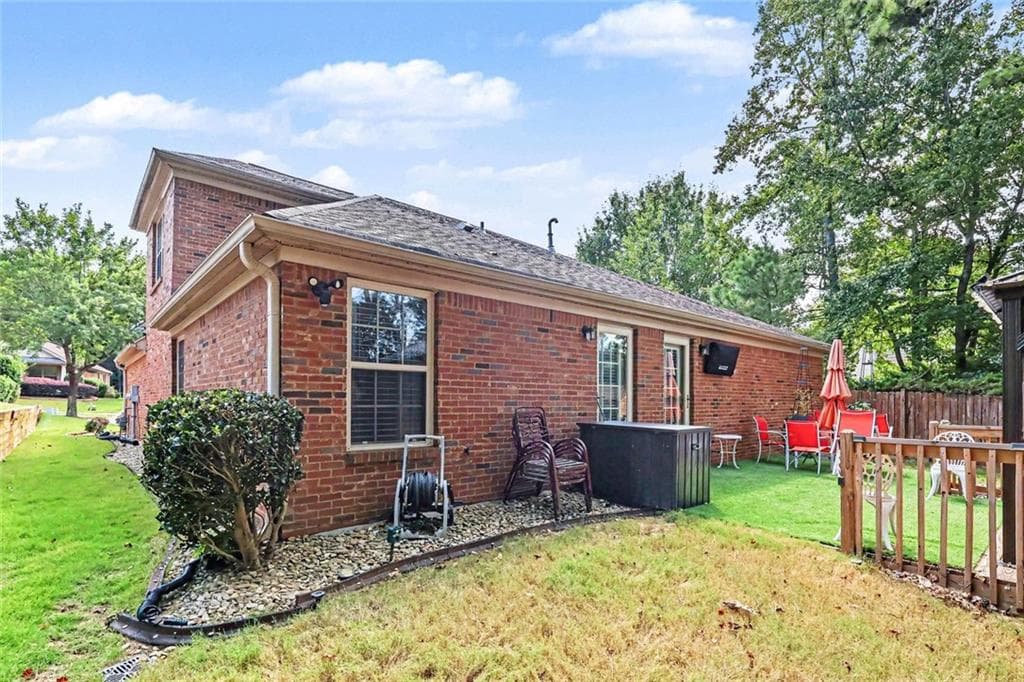4 bedroom, 3 bathroom, 2,174 sq ft single family residence for sale at 8001 Gossamer Drive, Fairburn, GA 30213 — photo 5