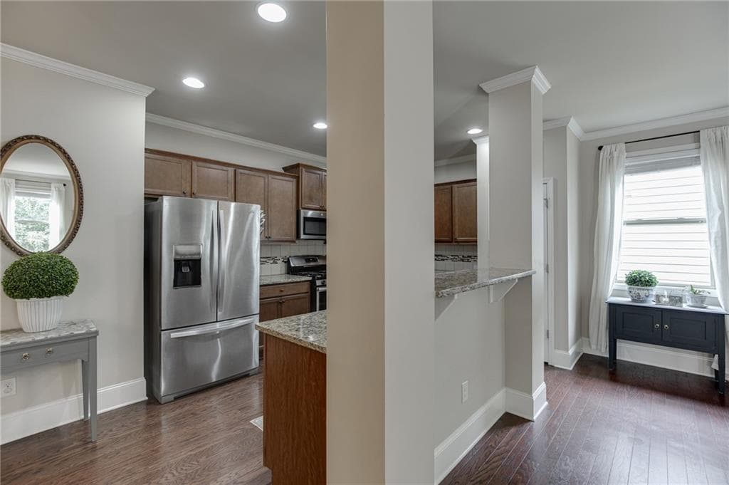4 bedroom, 4 bathroom, 2,900 sq ft single family residence for rent at 6896 Big Sky Drive, Flowery Branch, GA 30542 for $2,800 a month — photo 5